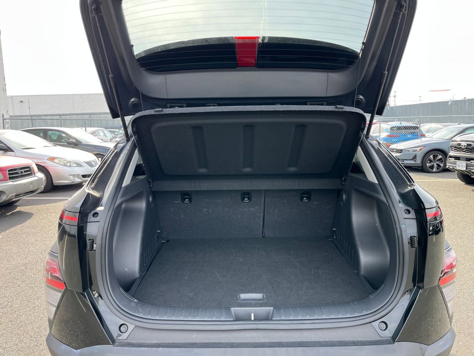 Used 2025 Hyundai Kona SEL image 31