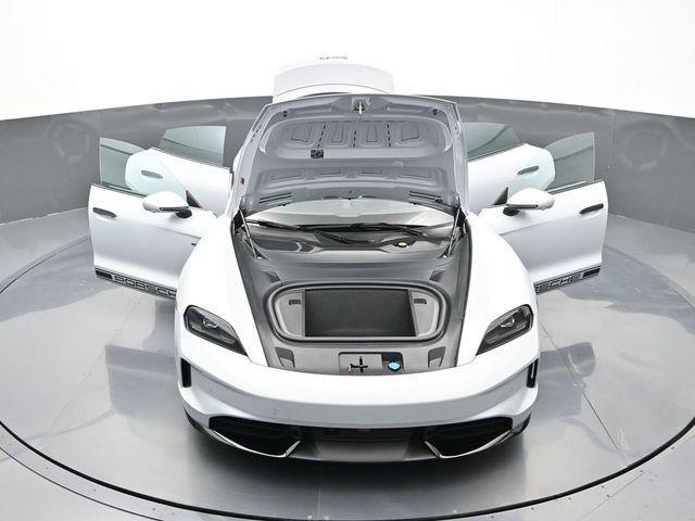 Used 2025 Porsche Taycan GTS image 38