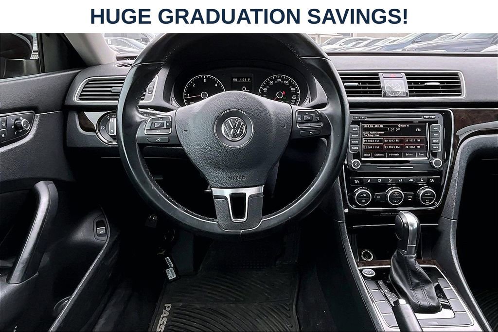 Used 2014 Volkswagen Passat TDI SEL Premium FWD image 6
