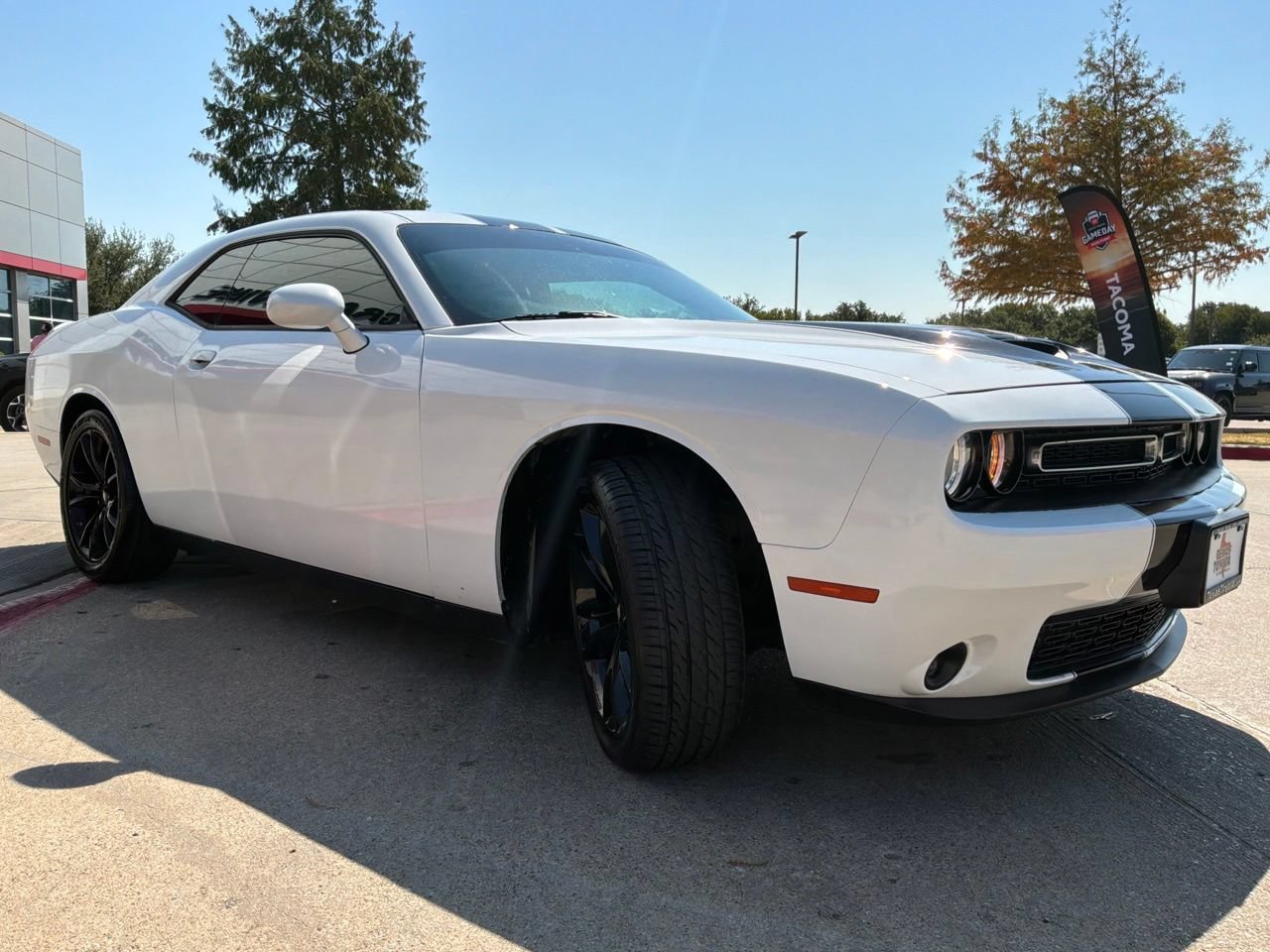 Used 2019 Dodge Challenger R/T w/ Driver Convenience Group RWD image 4