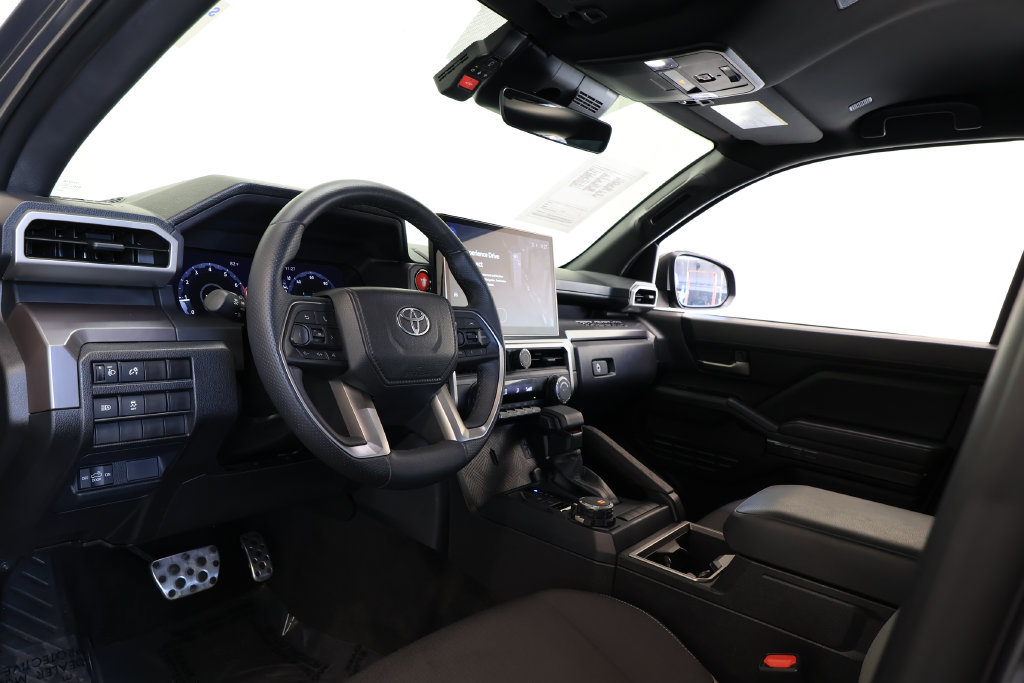Used 2025 Toyota Tacoma TRD Sport AWD/4WD image 18