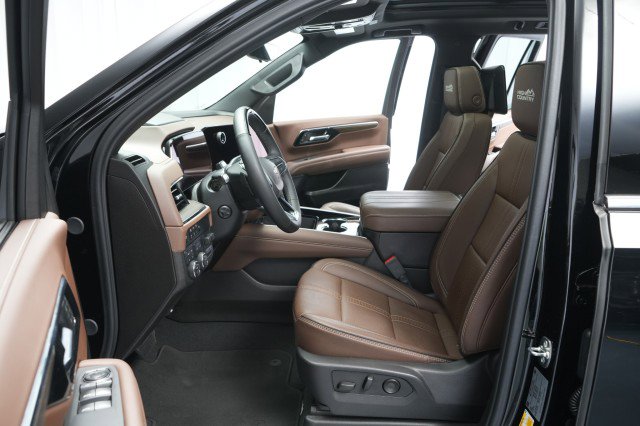 Used 2025 Chevrolet Tahoe High Country image 36