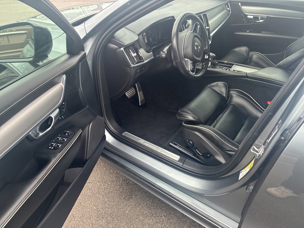 Used 2020 Volvo S90 T6 R-Design w/ Protection Package image 8