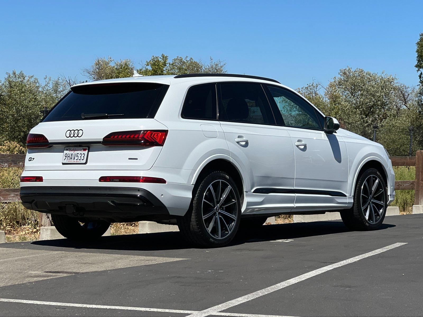 Used 2023 Audi Q7 2.0T Premium Plus w/ Premium Plus Package AWD/4WD image 6
