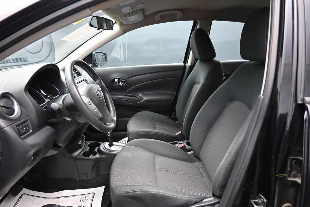 Used 2019 Nissan Versa SV FWD image 9