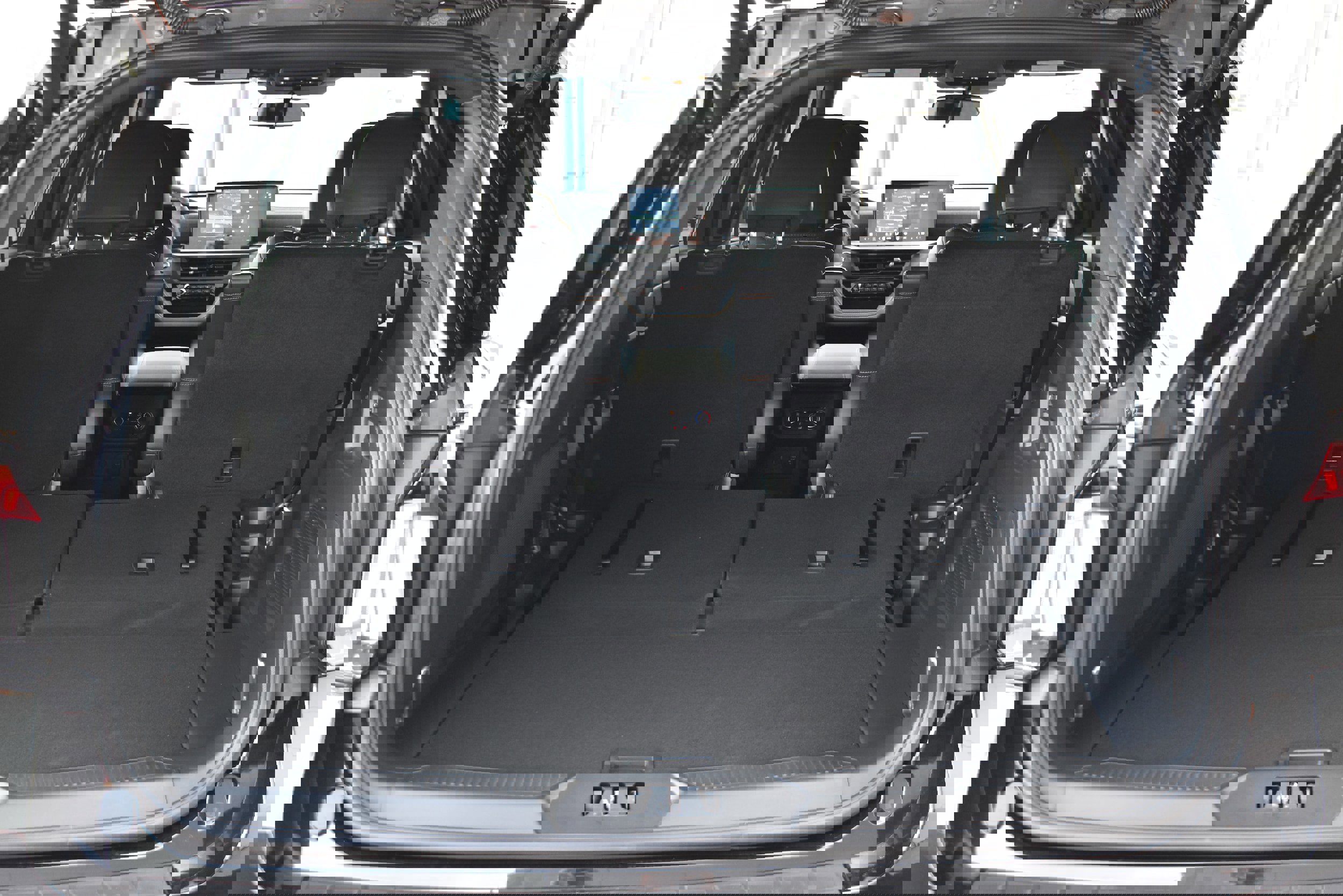 New 2026 Ford Explorer Tremor w/ Tremor Convenience Package image 10