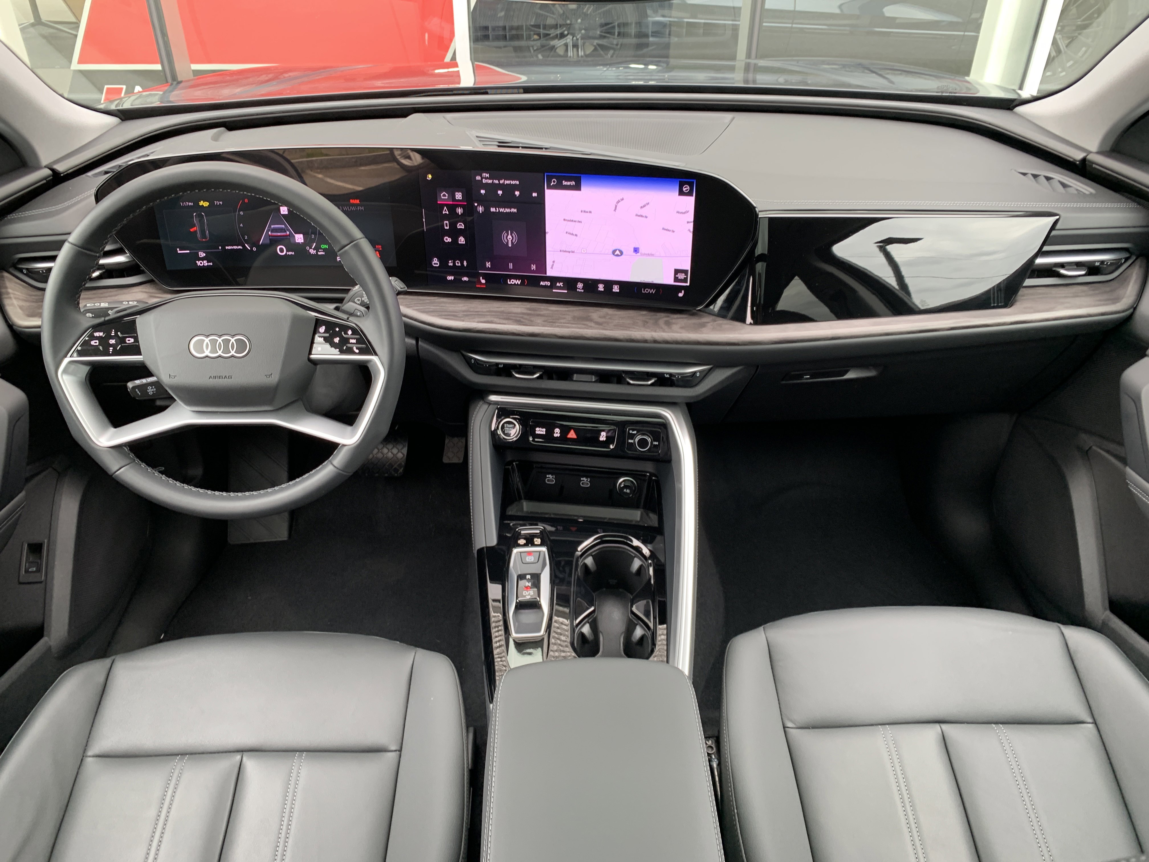 Used 2025 Audi Q5 Premium w/ Convenience Package image 11