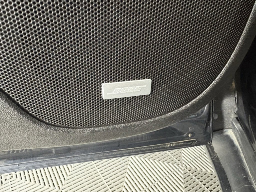 Used 2022 GMC Acadia AT4 w/ Technology Package image 18