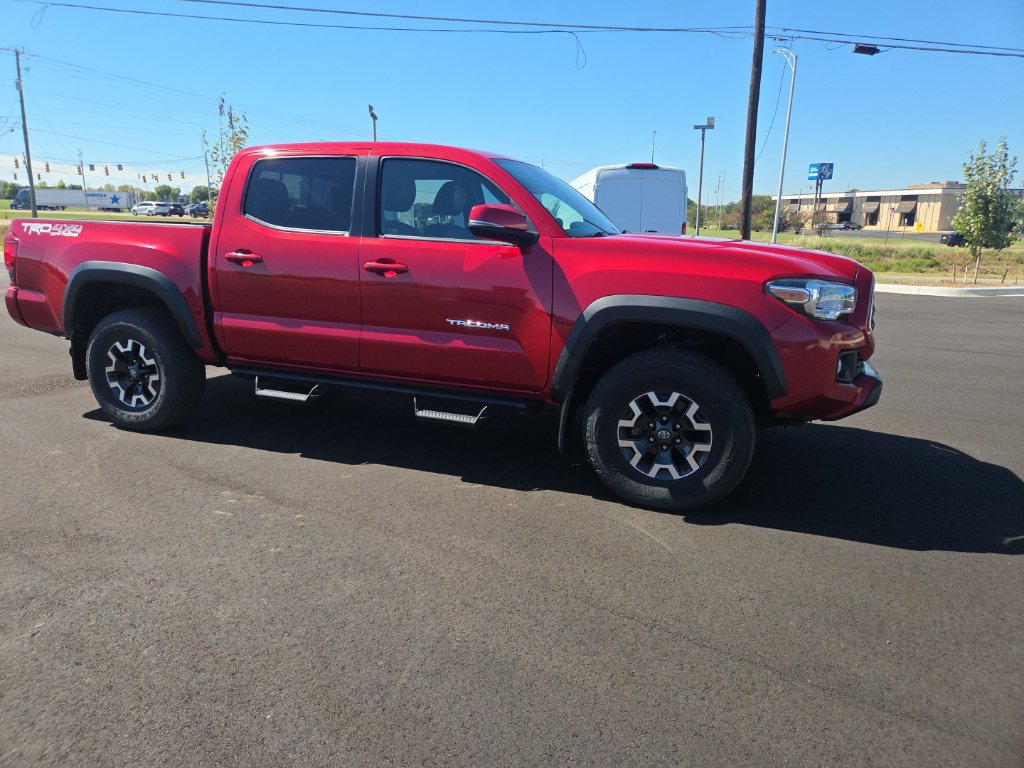 Used 2019 Toyota Tacoma TRD Off-Road AWD/4WD image 27