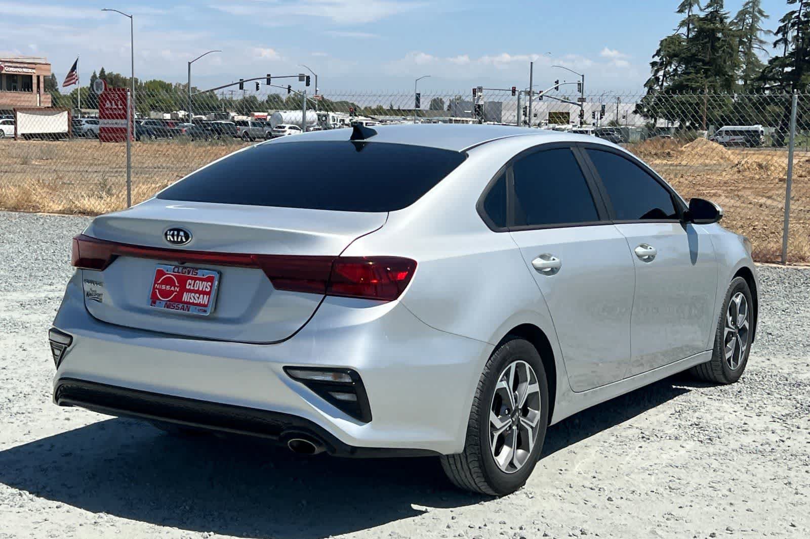 Used 2019 Kia Forte LXS FWD image 3