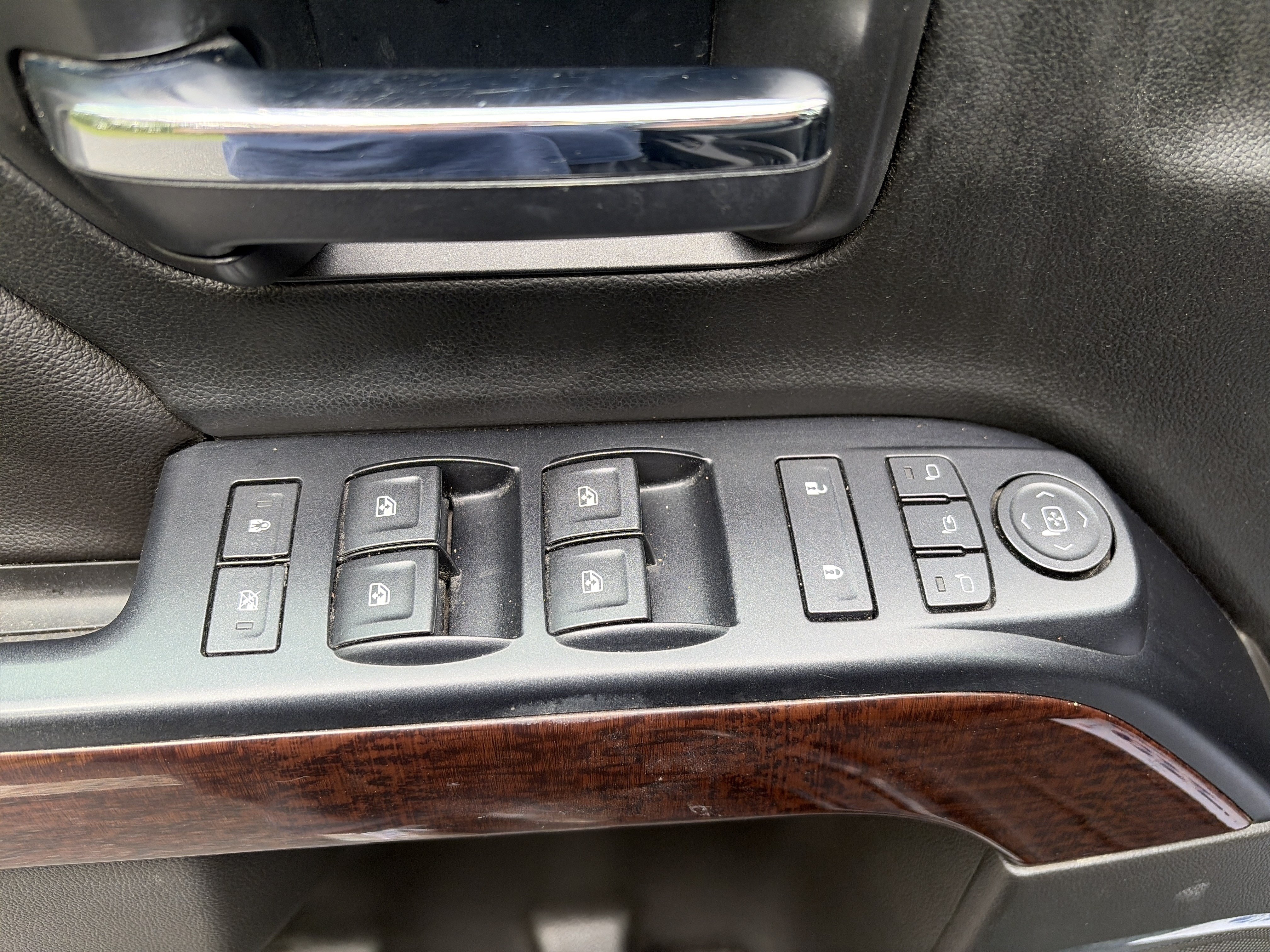 Used 2017 GMC Sierra 1500 SLT AWD/4WD image 16