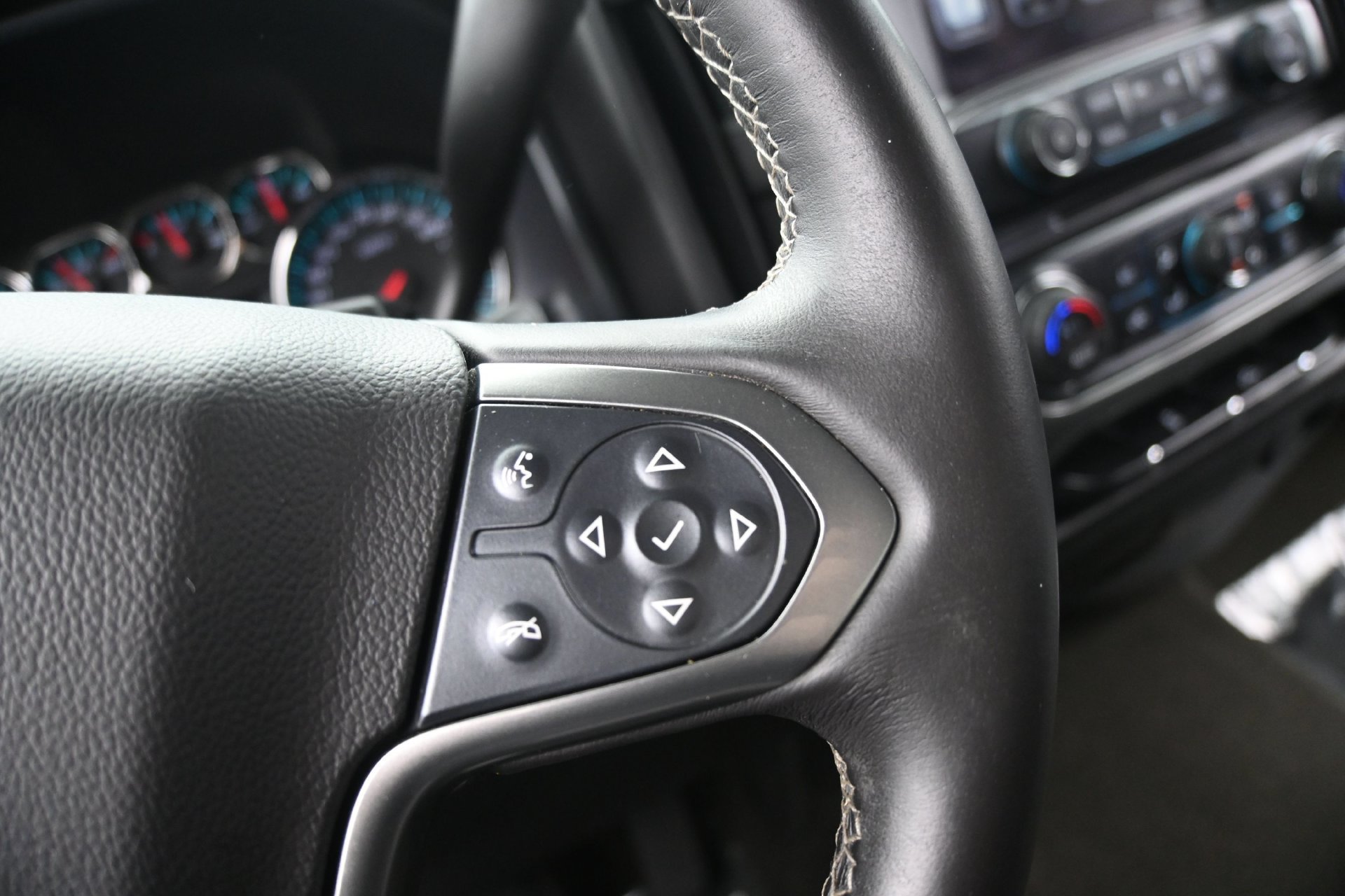 Used 2015 Chevrolet Silverado 1500 LT w/ All Star Edition AWD/4WD image 23