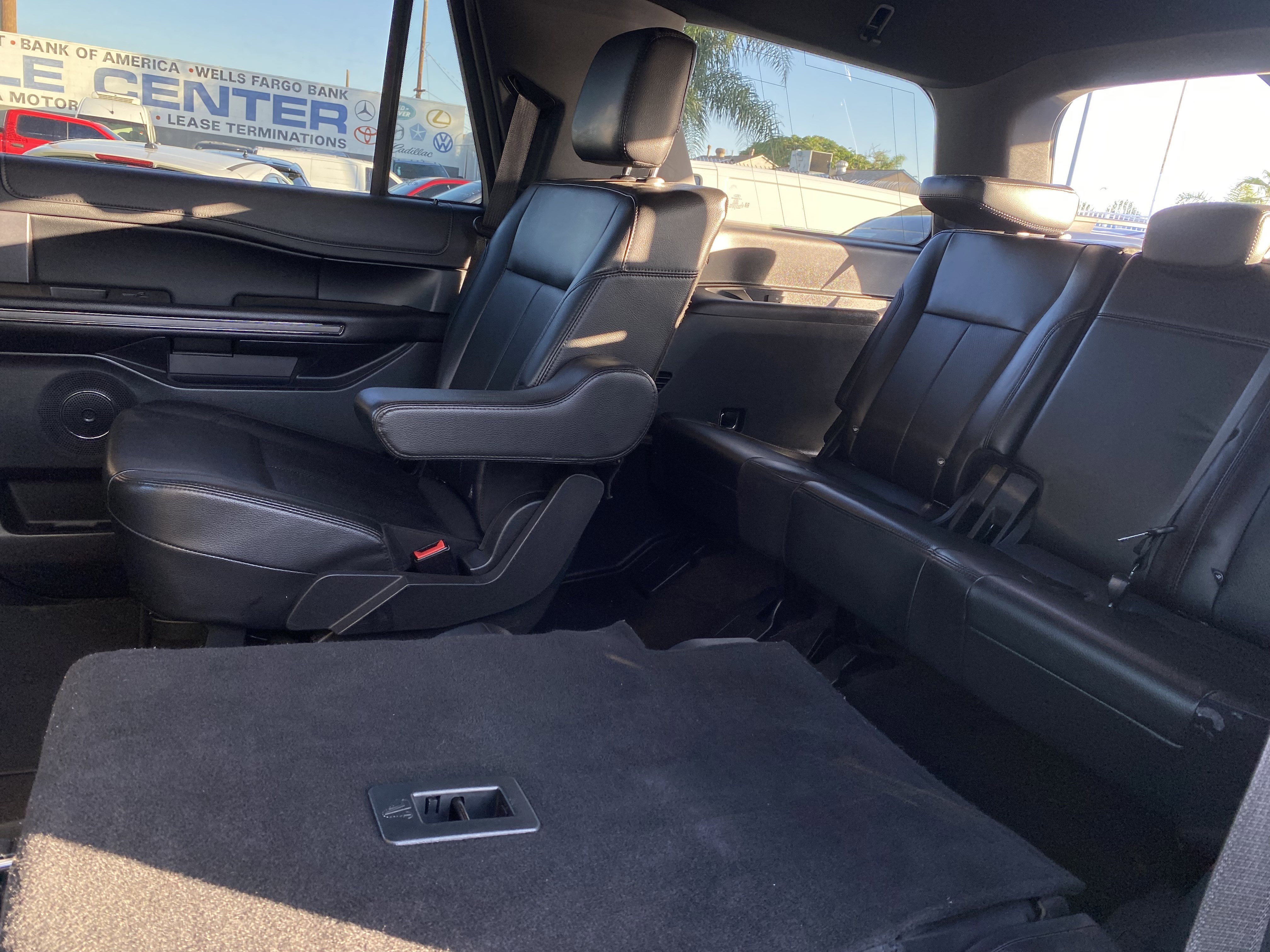 Used 2020 Ford Expedition XLT w/ Equipment Group 202A image 16