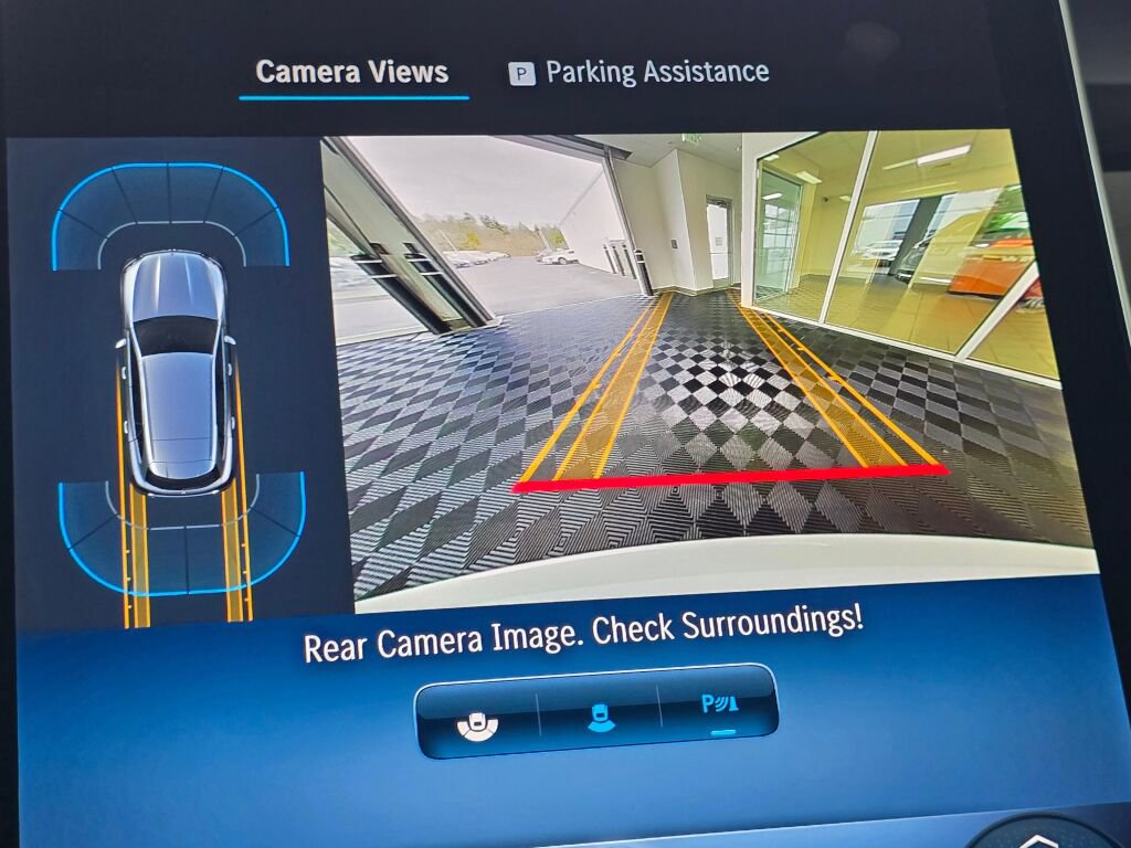 Used 2024 Mercedes-Benz GLC 300 4MATIC image 34