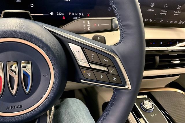 Used 2025 Buick Enclave Avenir w/ Super Cruise Package image 27