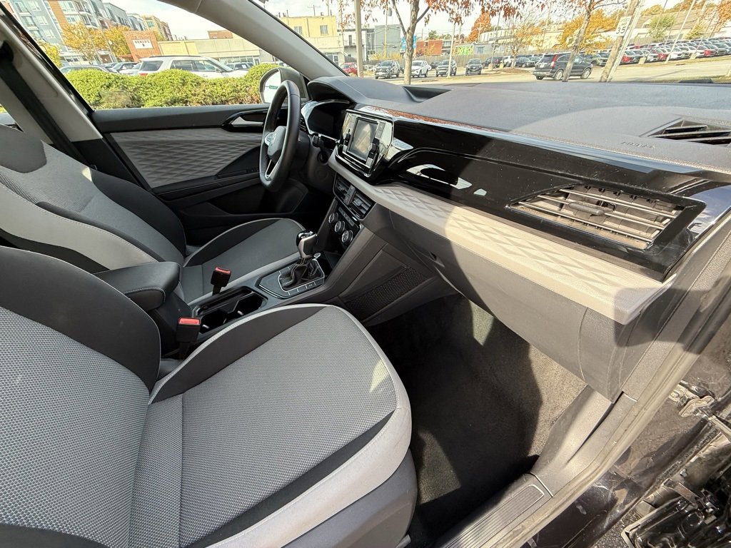 Used 2024 Volkswagen Taos S image 40