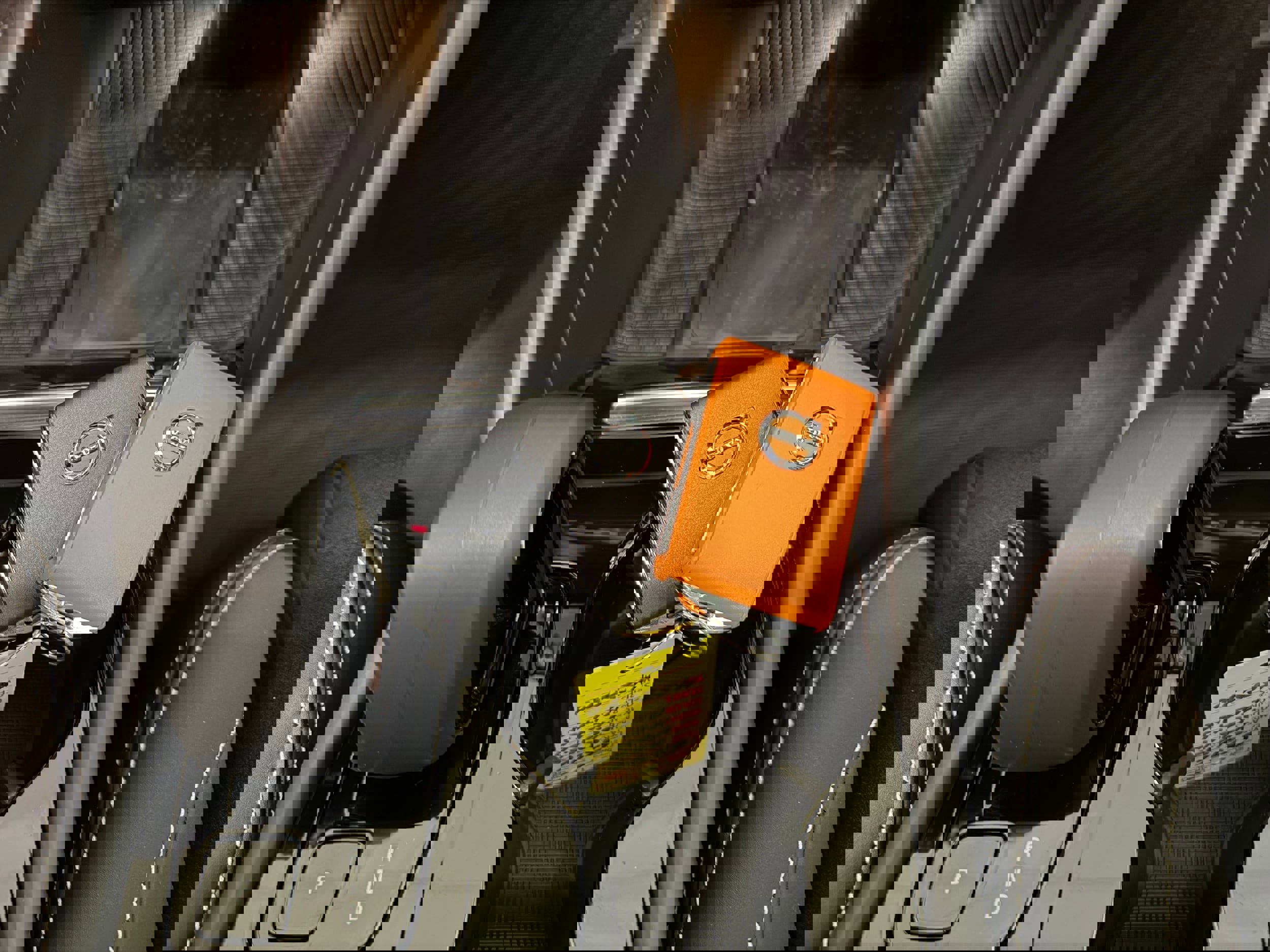 Certified 2025 Volvo XC40 B5 Plus image 29