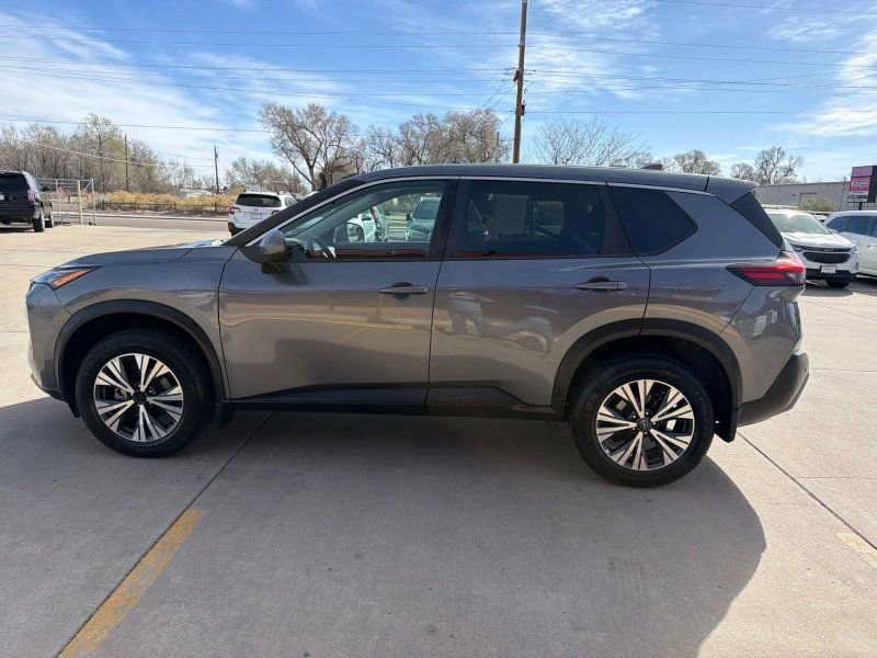 Used 2022 Nissan Rogue SV AWD/4WD image 6