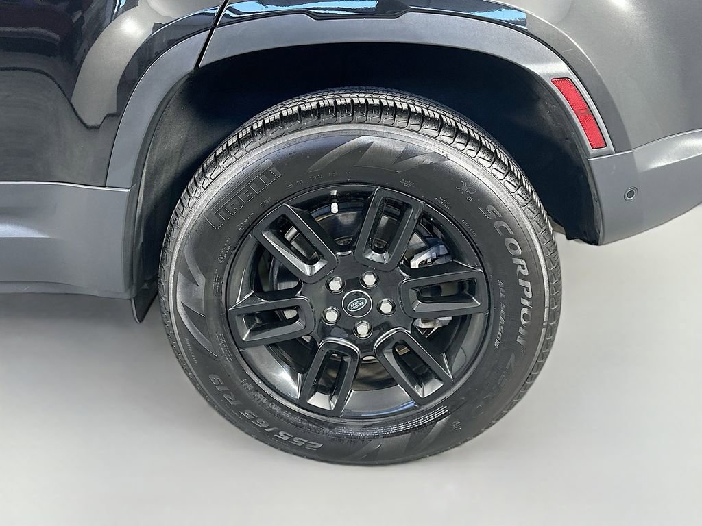 Used 2024 Land Rover Defender 110 S AWD/4WD image 33