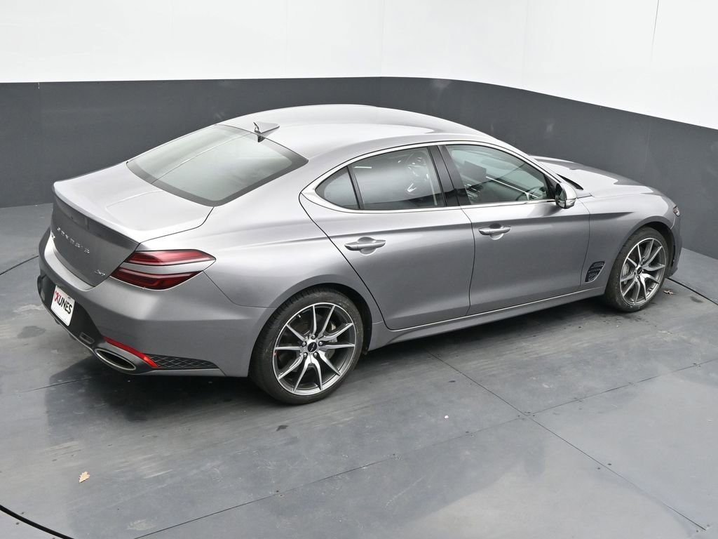 Used 2025 Genesis G70 2.5T image 37