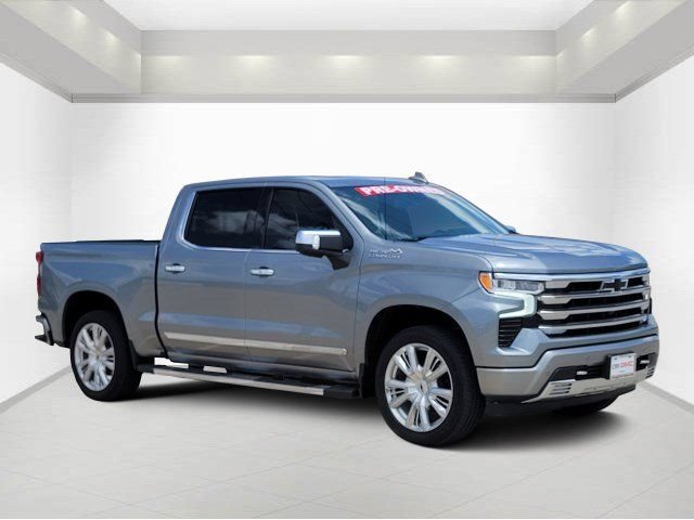 Used 2025 Chevrolet Silverado 1500 High Country AWD/4WD image 1