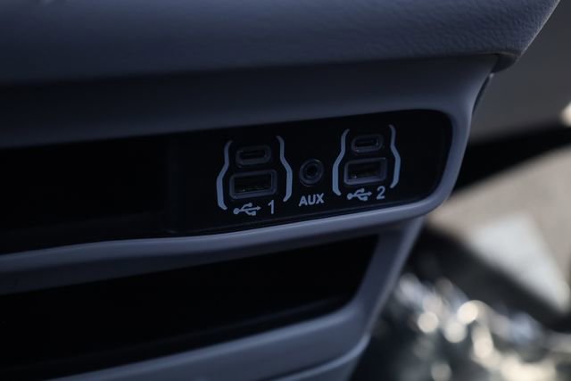 Used 2023 Chrysler Voyager LX image 20