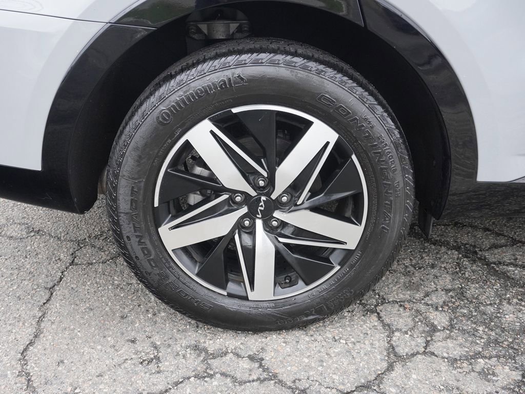 Used 2023 Kia Sorento EX image 22