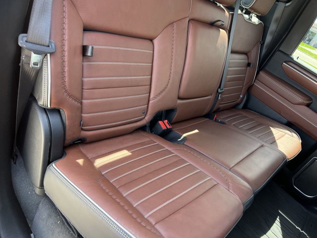 Certified 2025 GMC Sierra 3500 Denali Ultimate AWD/4WD image 28
