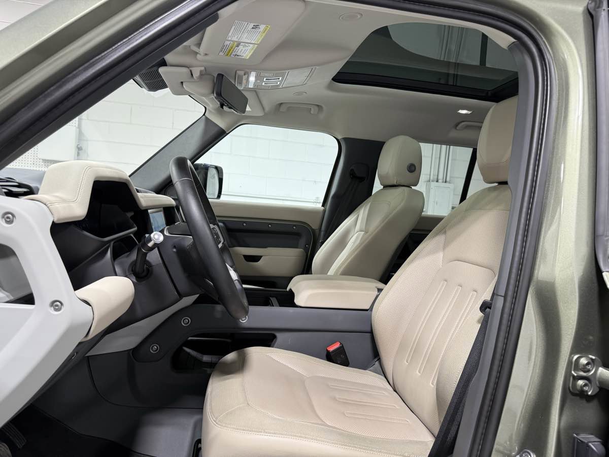 Used 2020 Land Rover Defender 110 S AWD/4WD image 15