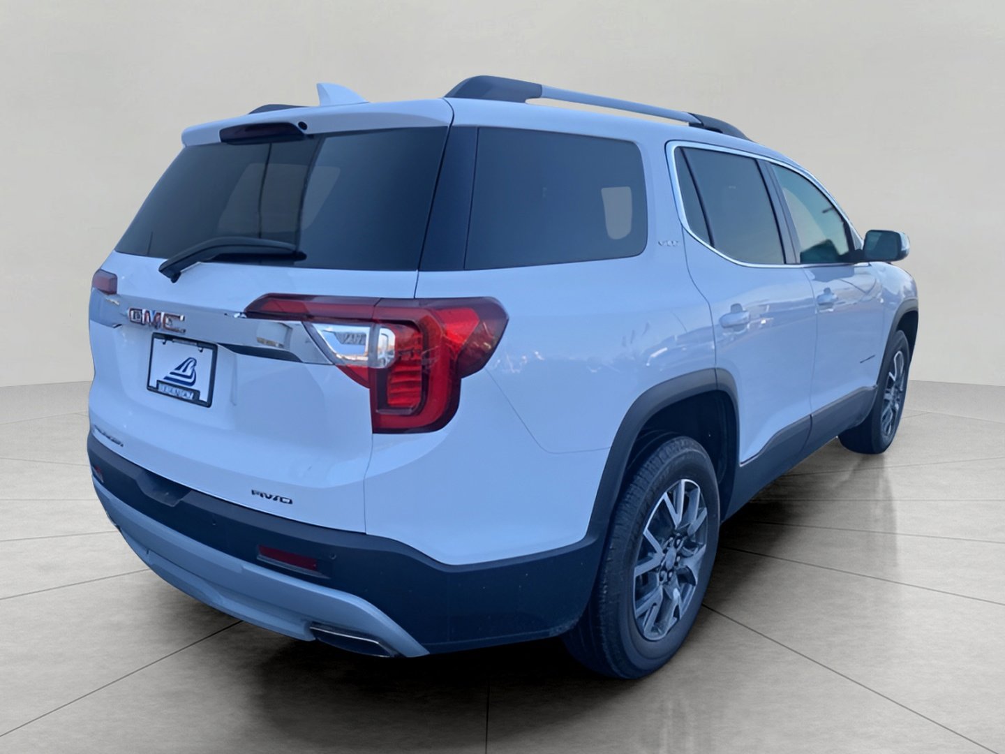 Used 2023 GMC Acadia SLE w/ Driver Convenience Package image 5