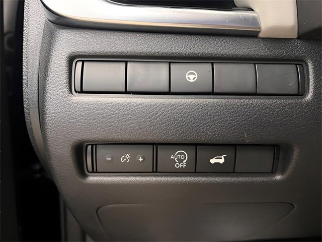 Used 2023 Nissan Rogue SL w/ SL Premium Package image 18