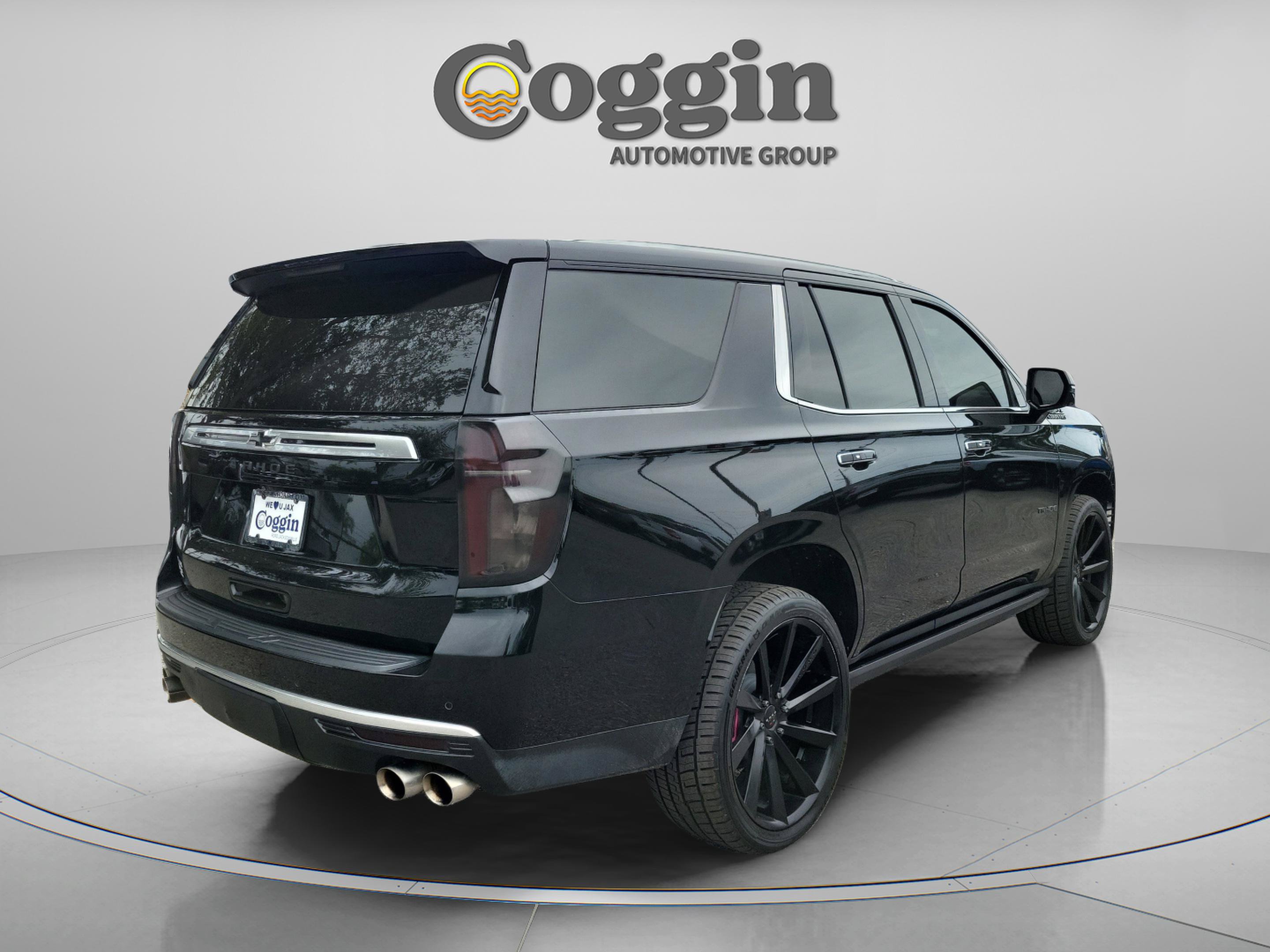 Used 2021 Chevrolet Tahoe High Country w/ Premium Package AWD/4WD image 3