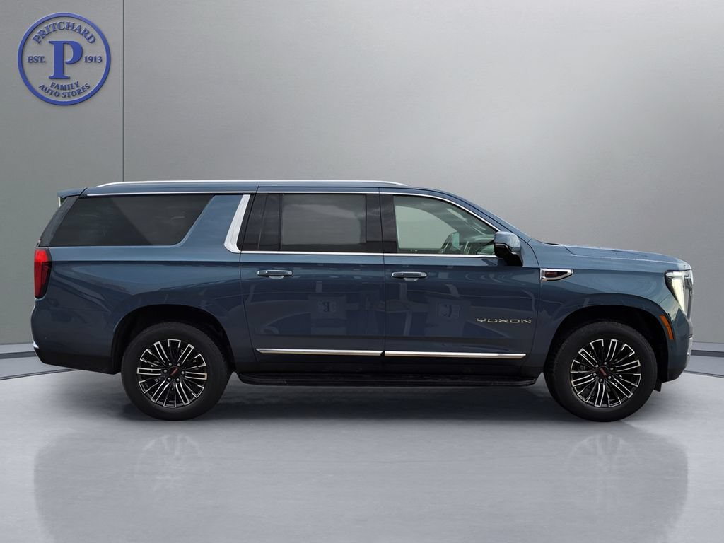 Used 2025 GMC Yukon XL Elevation AWD/4WD image 8
