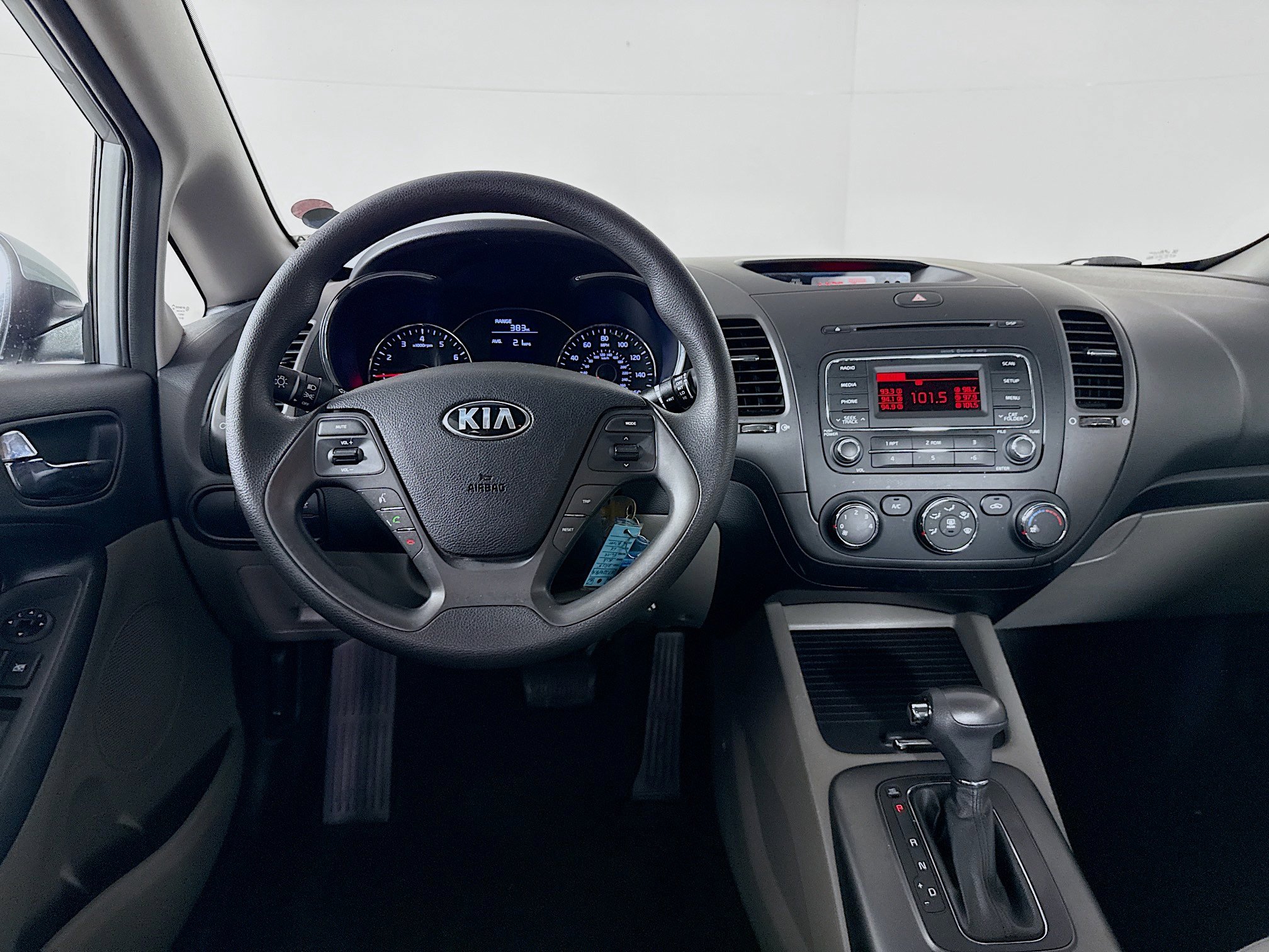 Used 2015 Kia Forte LX image 21