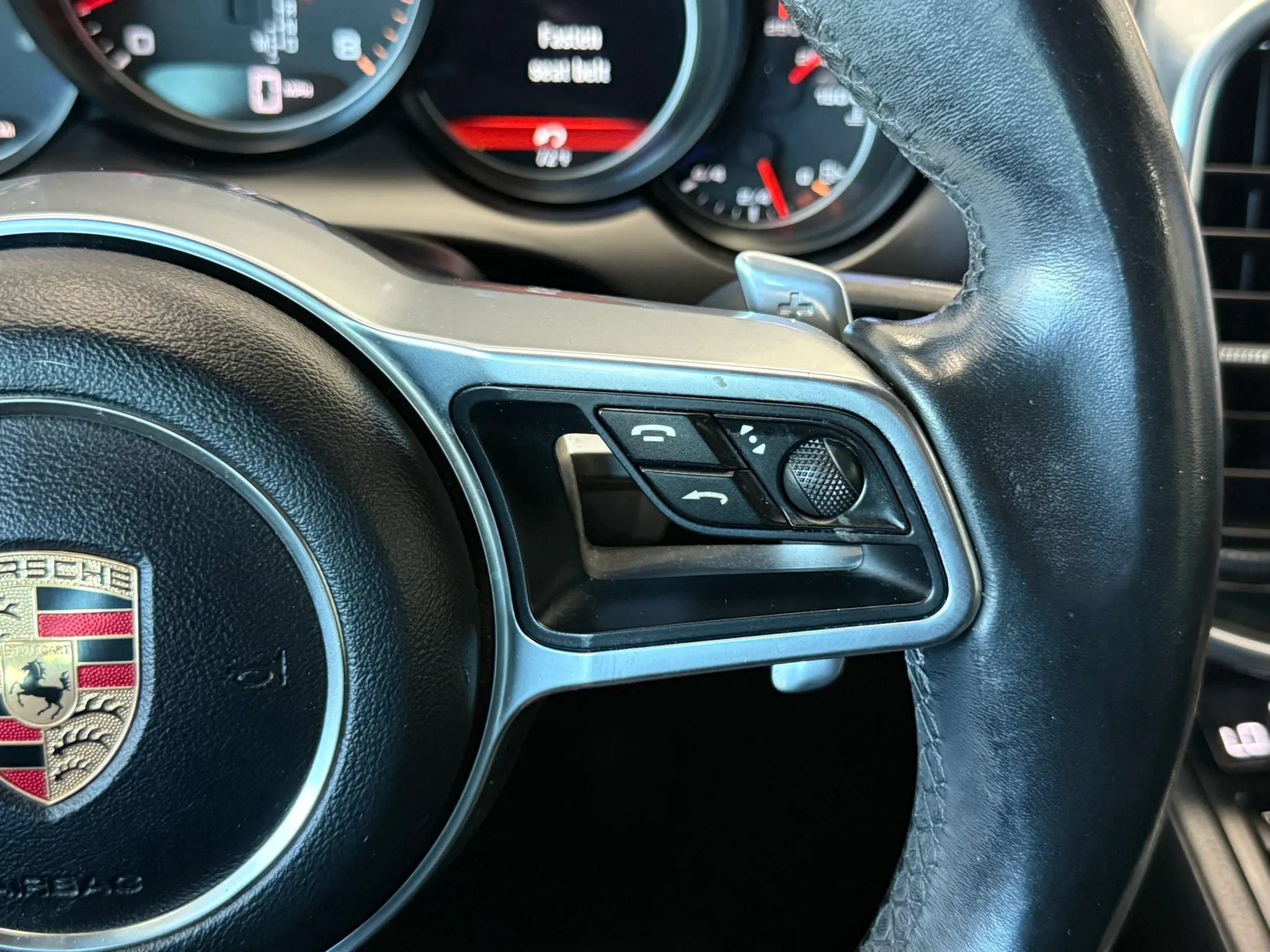Used 2017 Porsche Cayenne Platinum Edition AWD/4WD image 10