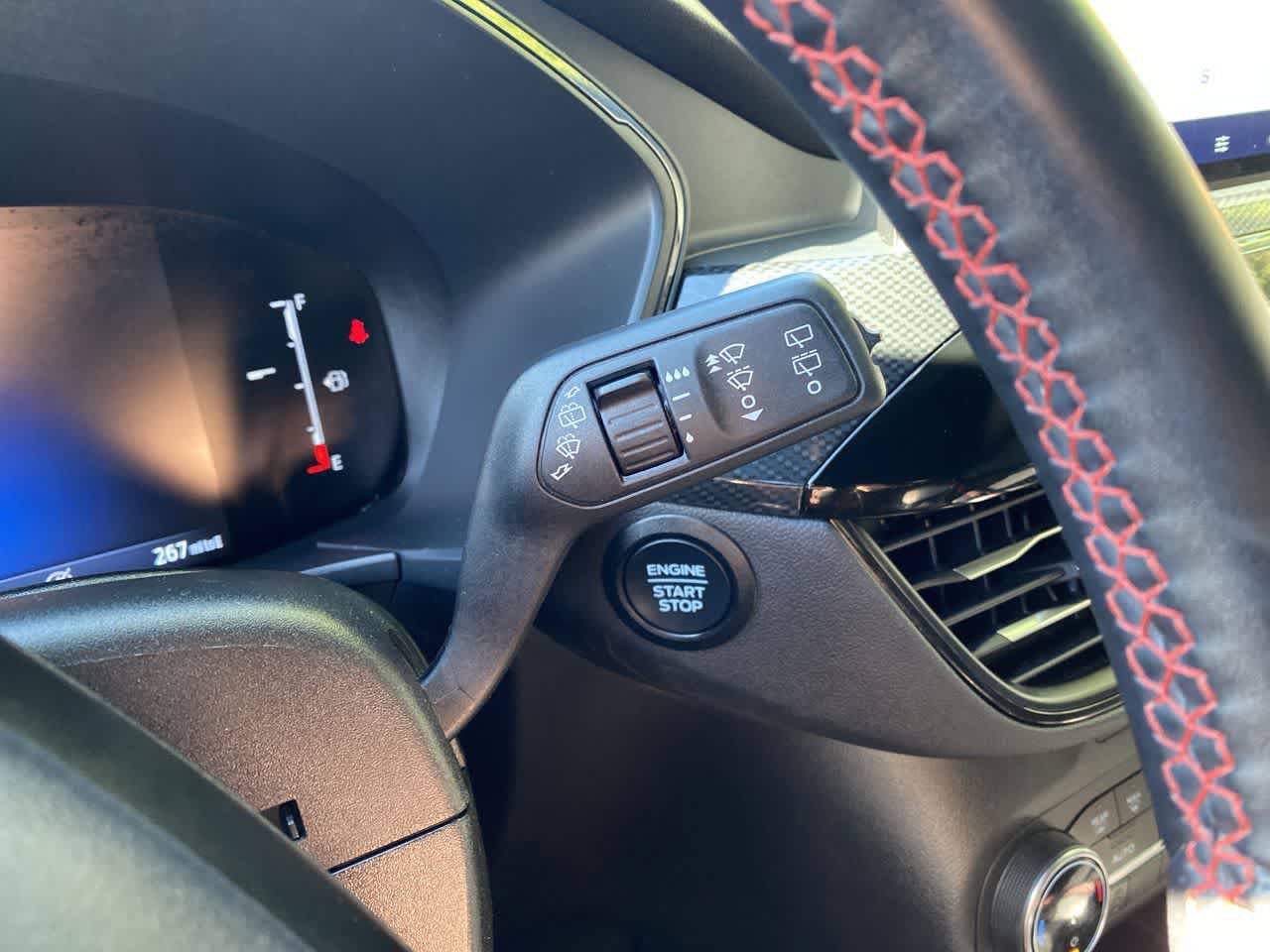 Used 2025 Ford Escape ST-Line Select AWD/4WD image 23