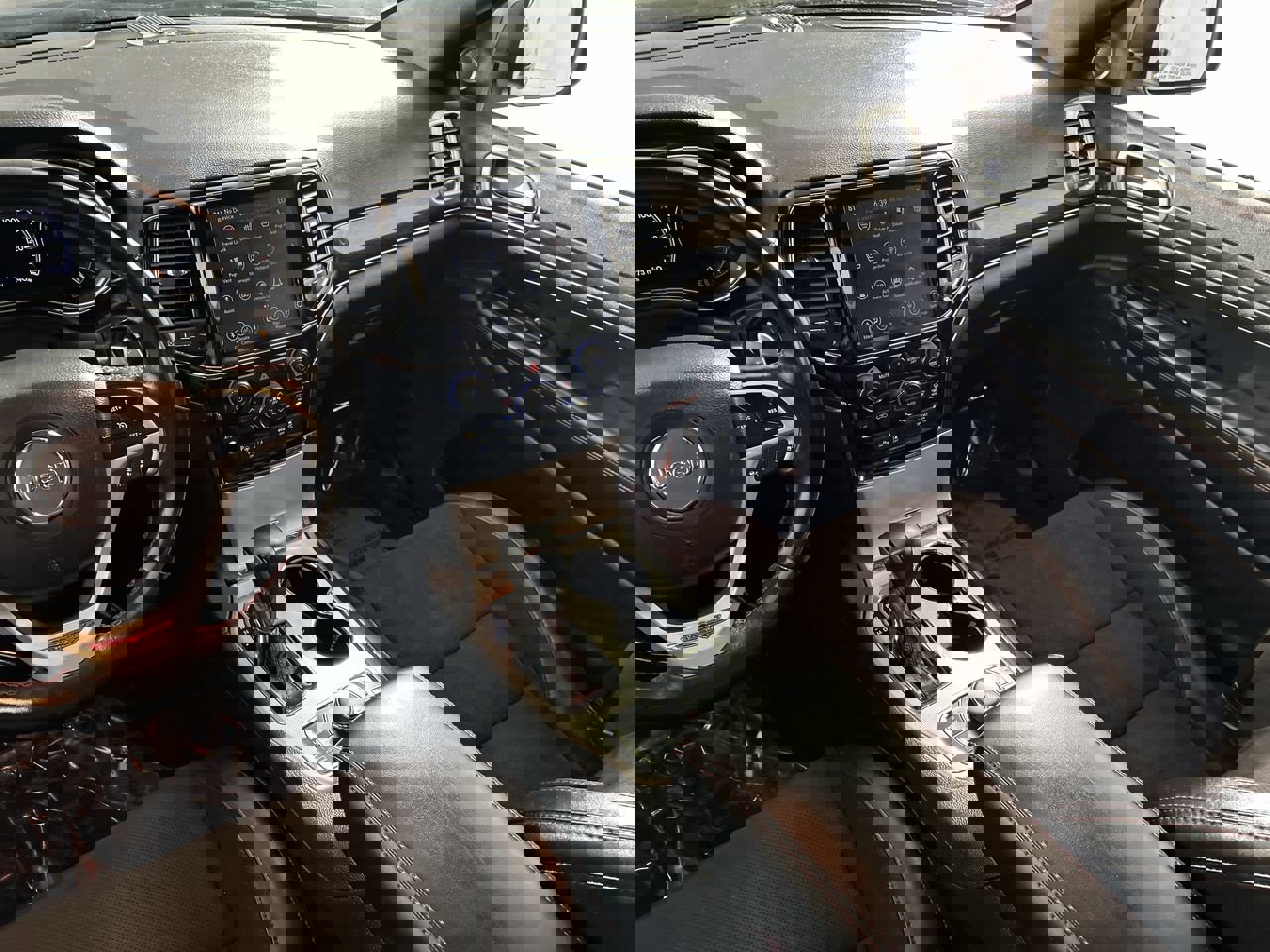 Used 2020 Jeep Grand Cherokee Trailhawk w/ Interior Metal Package image 23