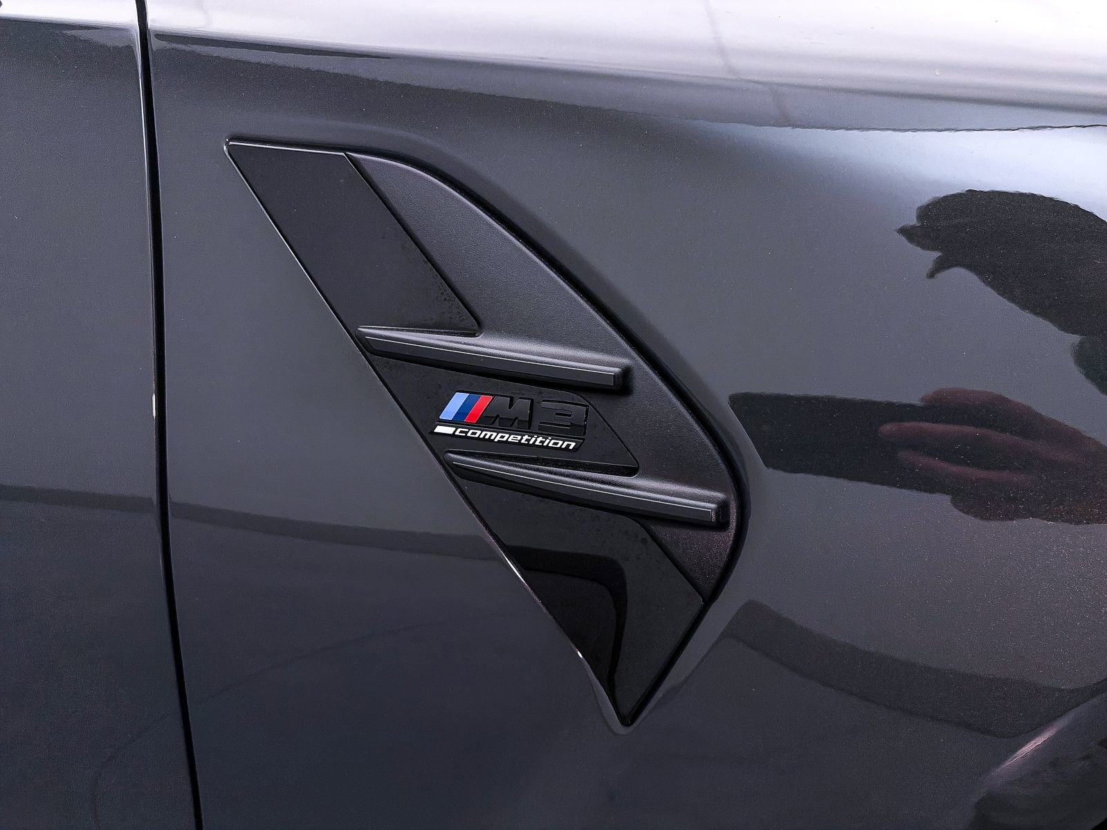 Used 2025 BMW M3 Competition w/ Executive Package AWD/4WD image 3