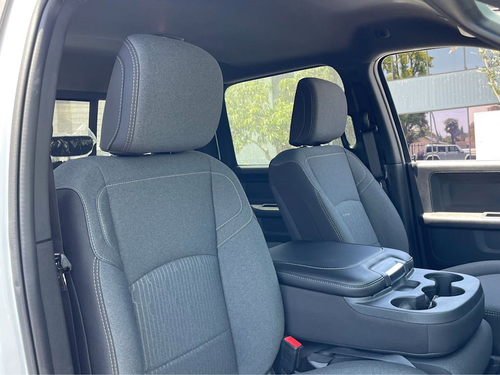 New 2024 RAM 2500 Tradesman w/ Chrome Appearance Group image 16