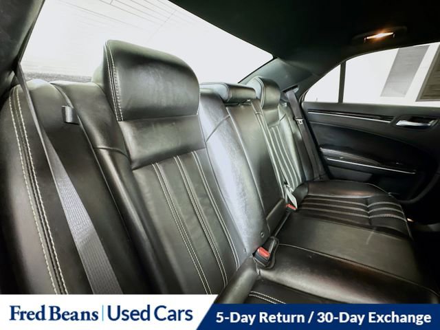 Used 2019 Chrysler 300 S RWD image 28