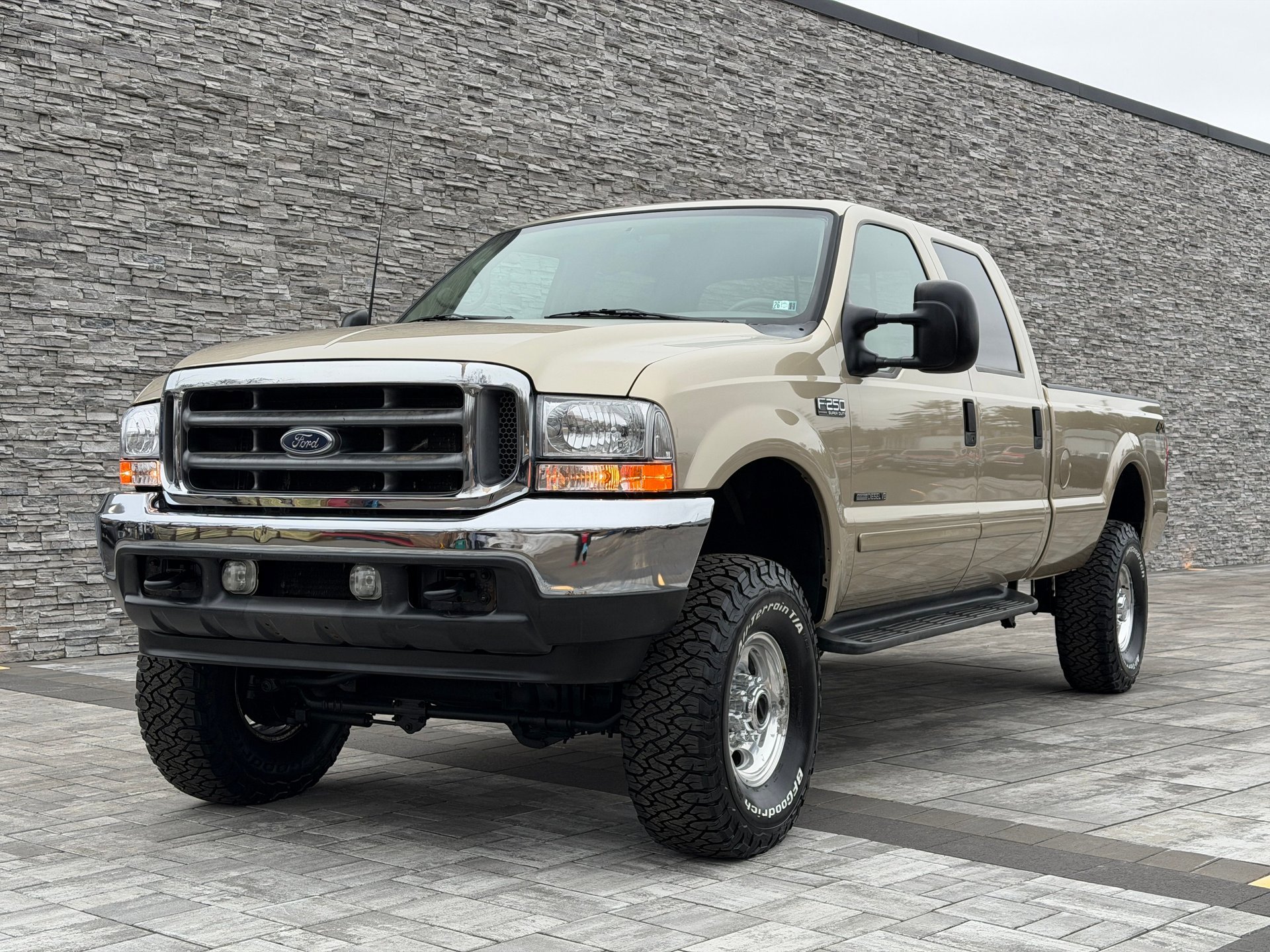 Used 2001 Ford F250 XL image 2