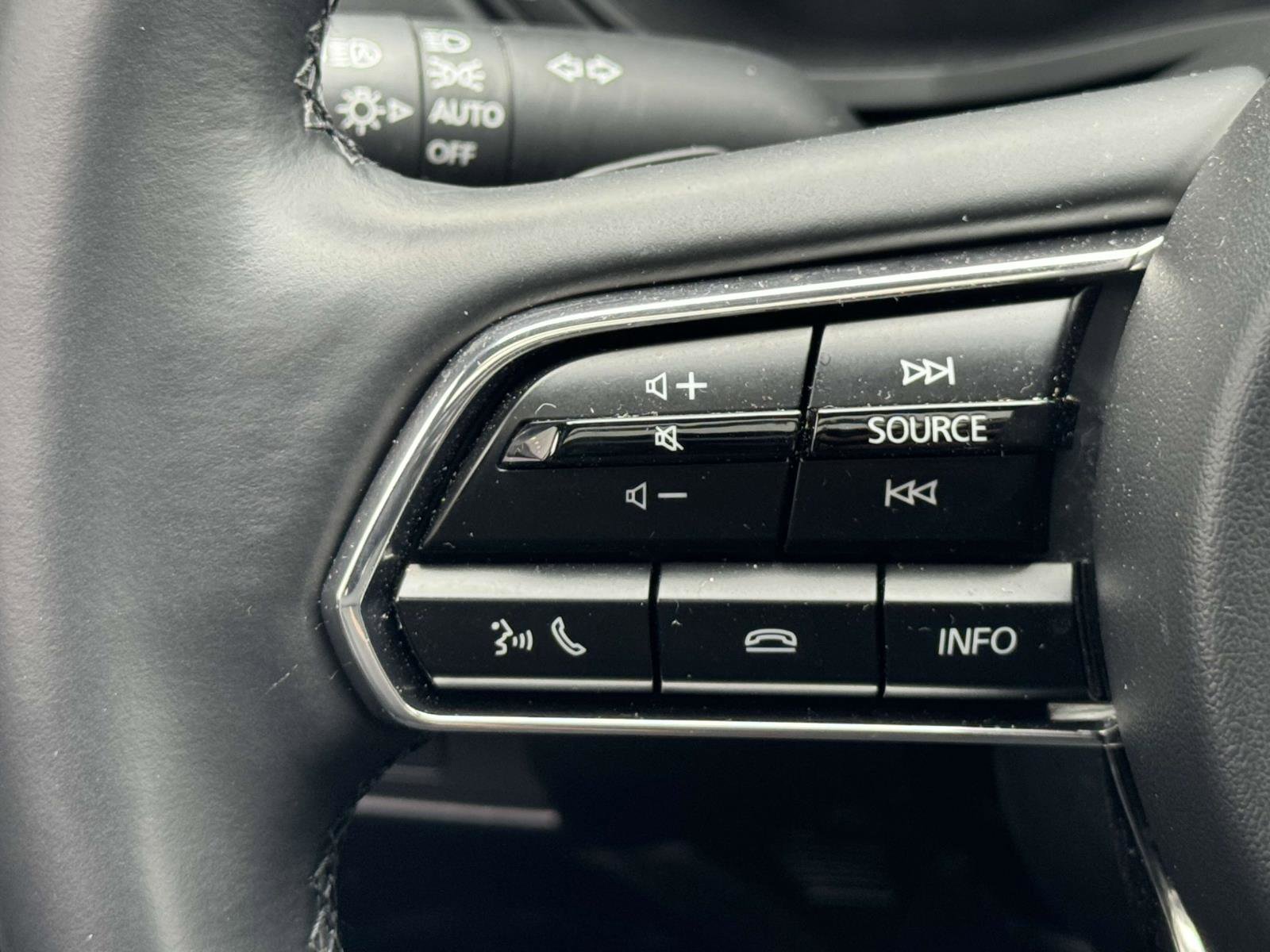 Certified 2025 MAZDA CX-70 Plug-In Hybrid w/ Premium Plus image 28