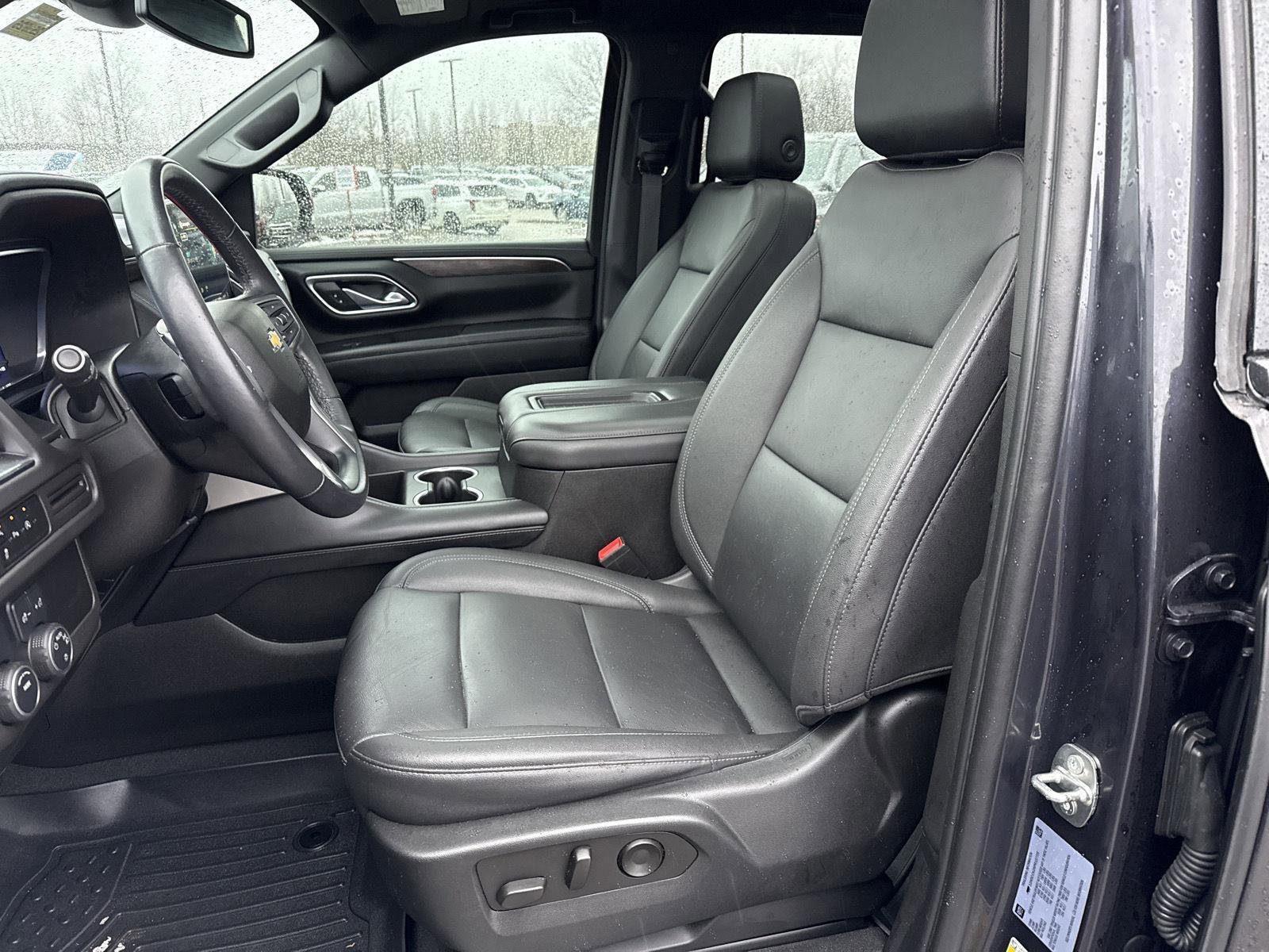 Used 2023 Chevrolet Suburban LT image 11