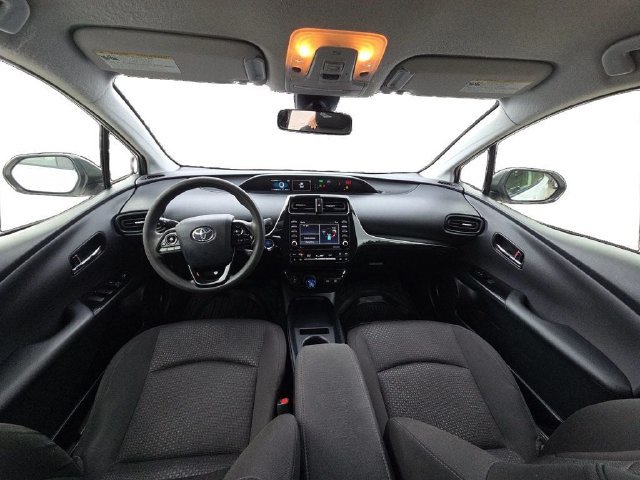 Used 2022 Toyota Prius LE FWD image 12