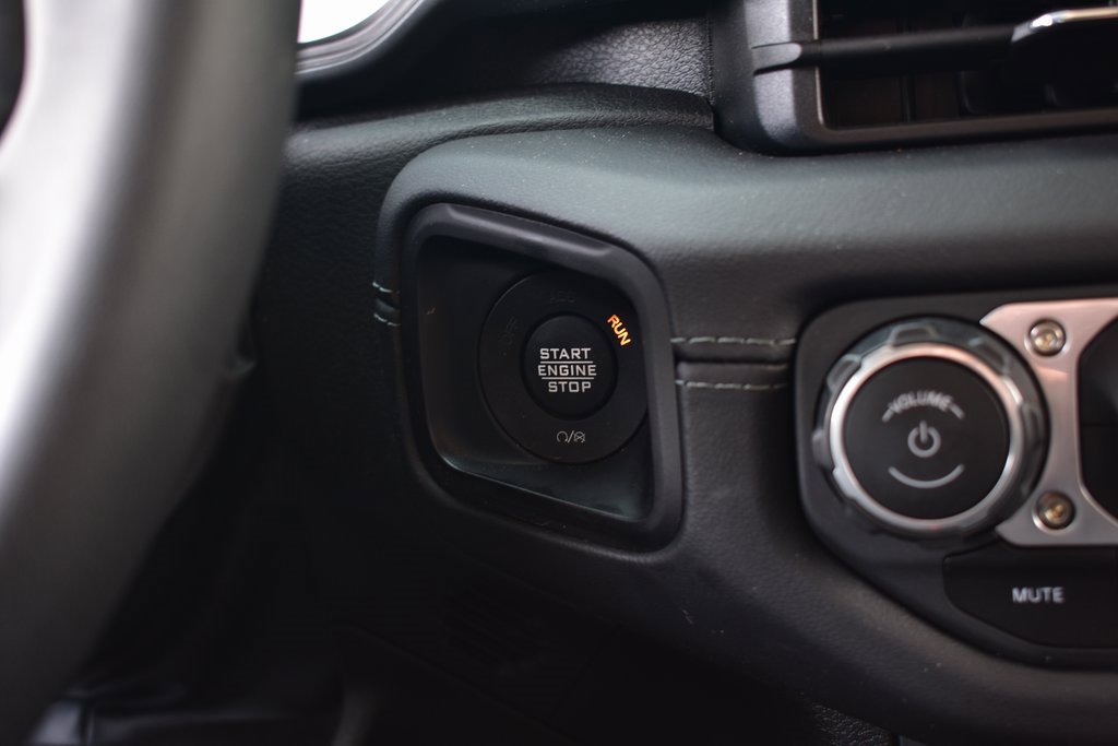 Used 2025 Jeep Wrangler Unlimited Rubicon image 44