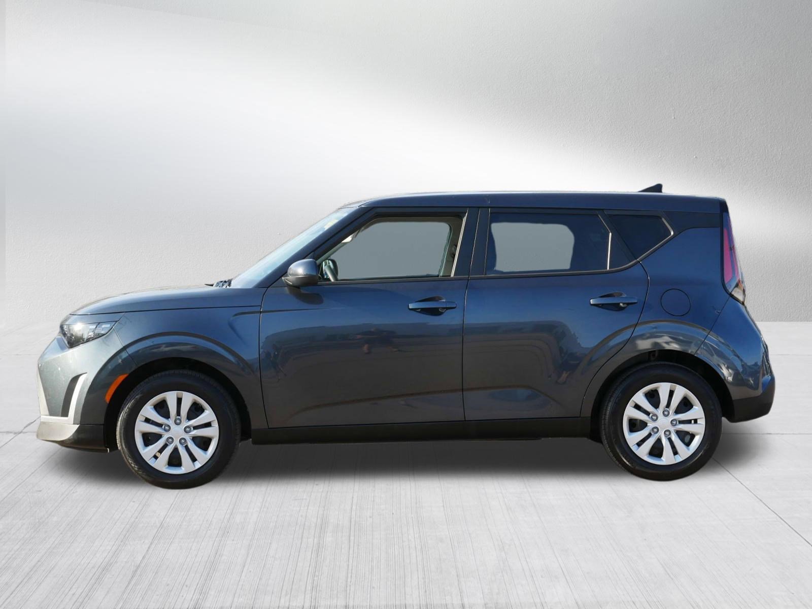 Certified 2025 Kia Soul LX FWD image 4