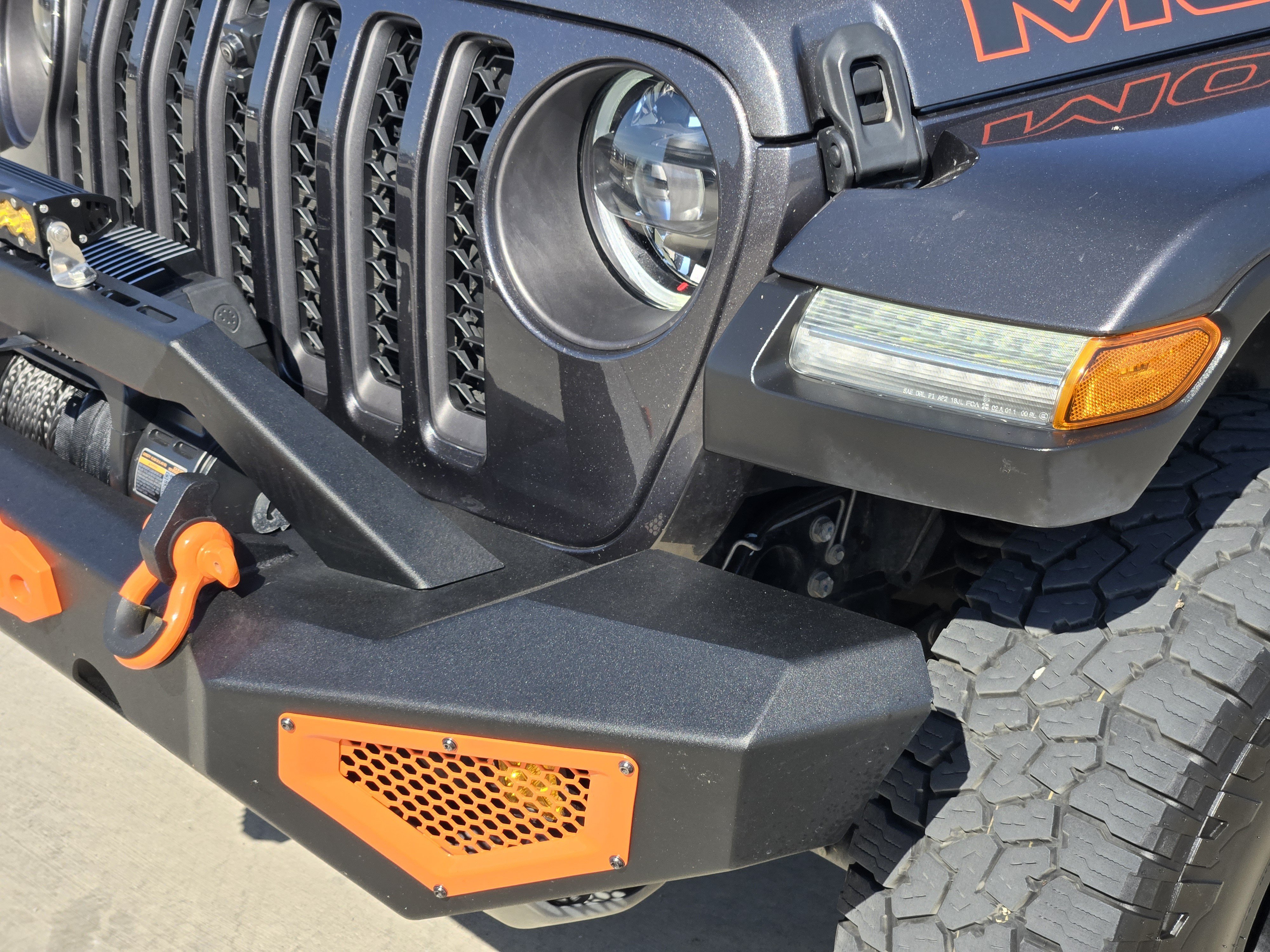 Used 2023 Jeep Gladiator Mojave w/ LED Lighting Group AWD/4WD image 10