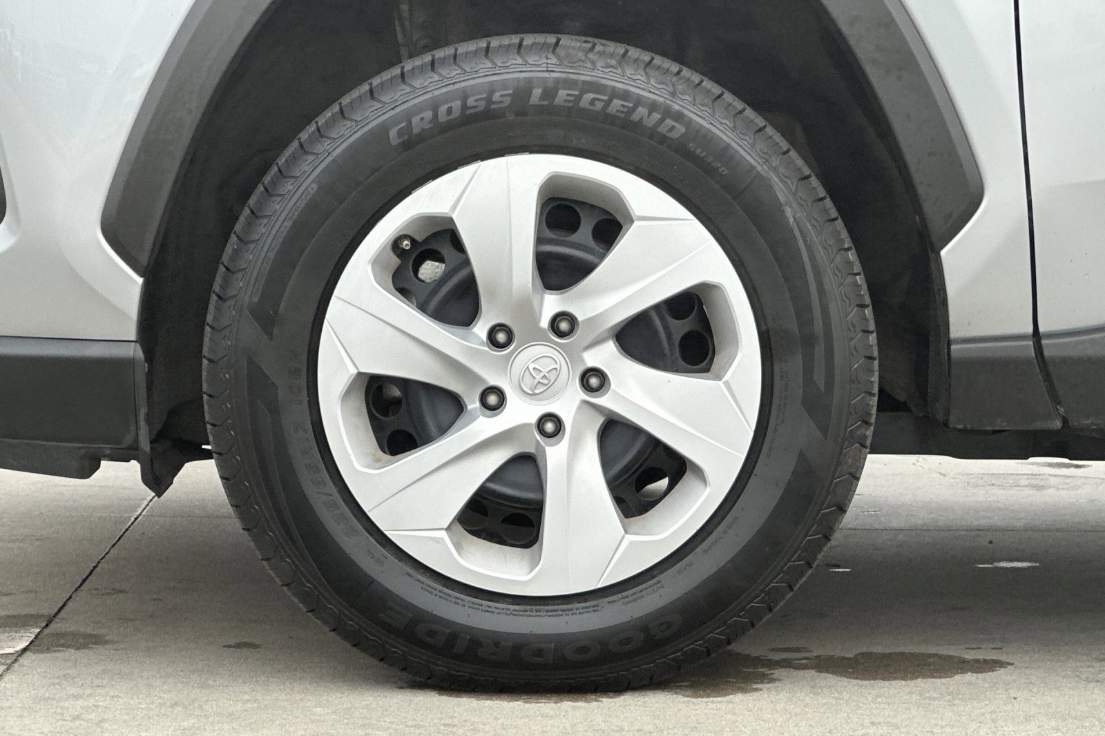 Used 2024 Toyota RAV4 LE image 24