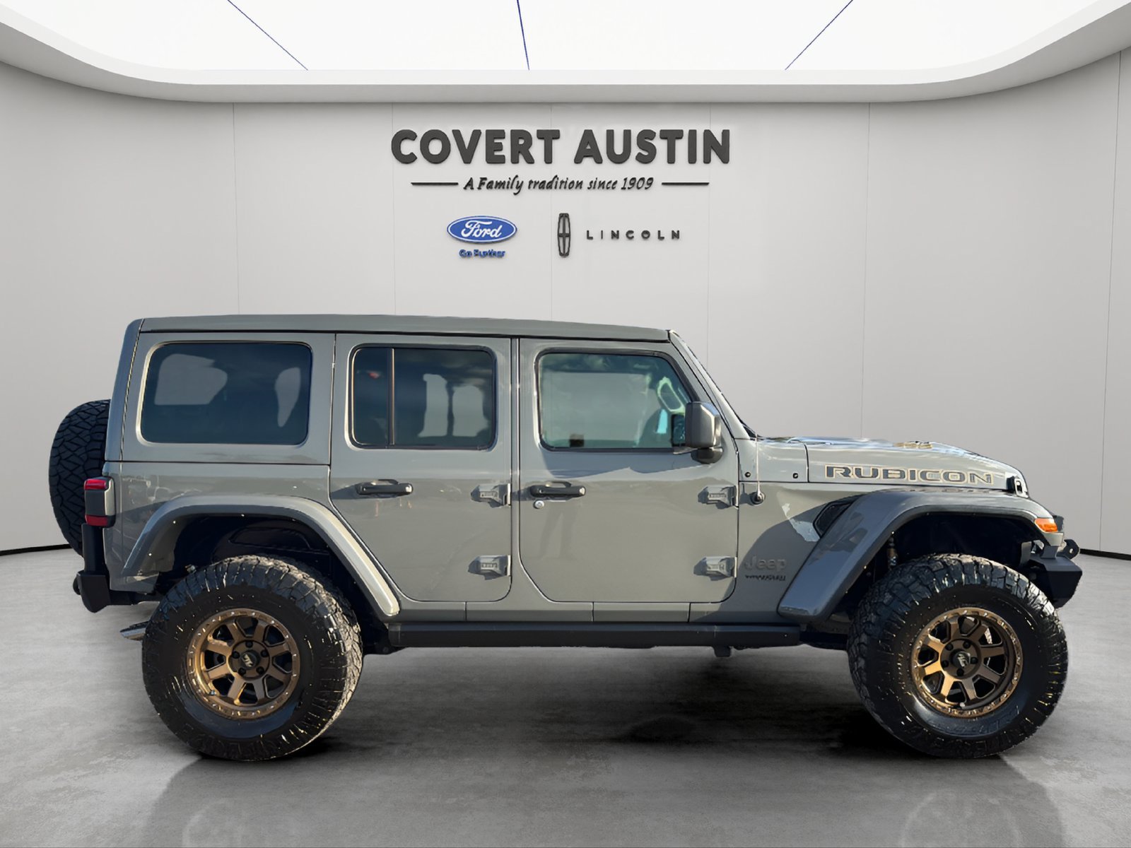 Used 2022 Jeep Wrangler Unlimited Rubicon w/ Trailer Tow Package AWD/4WD image 6