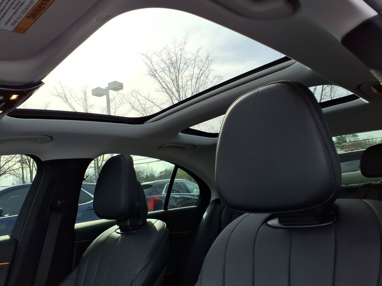 Used 2024 Mercedes-Benz E 350 4MATIC Sedan image 25